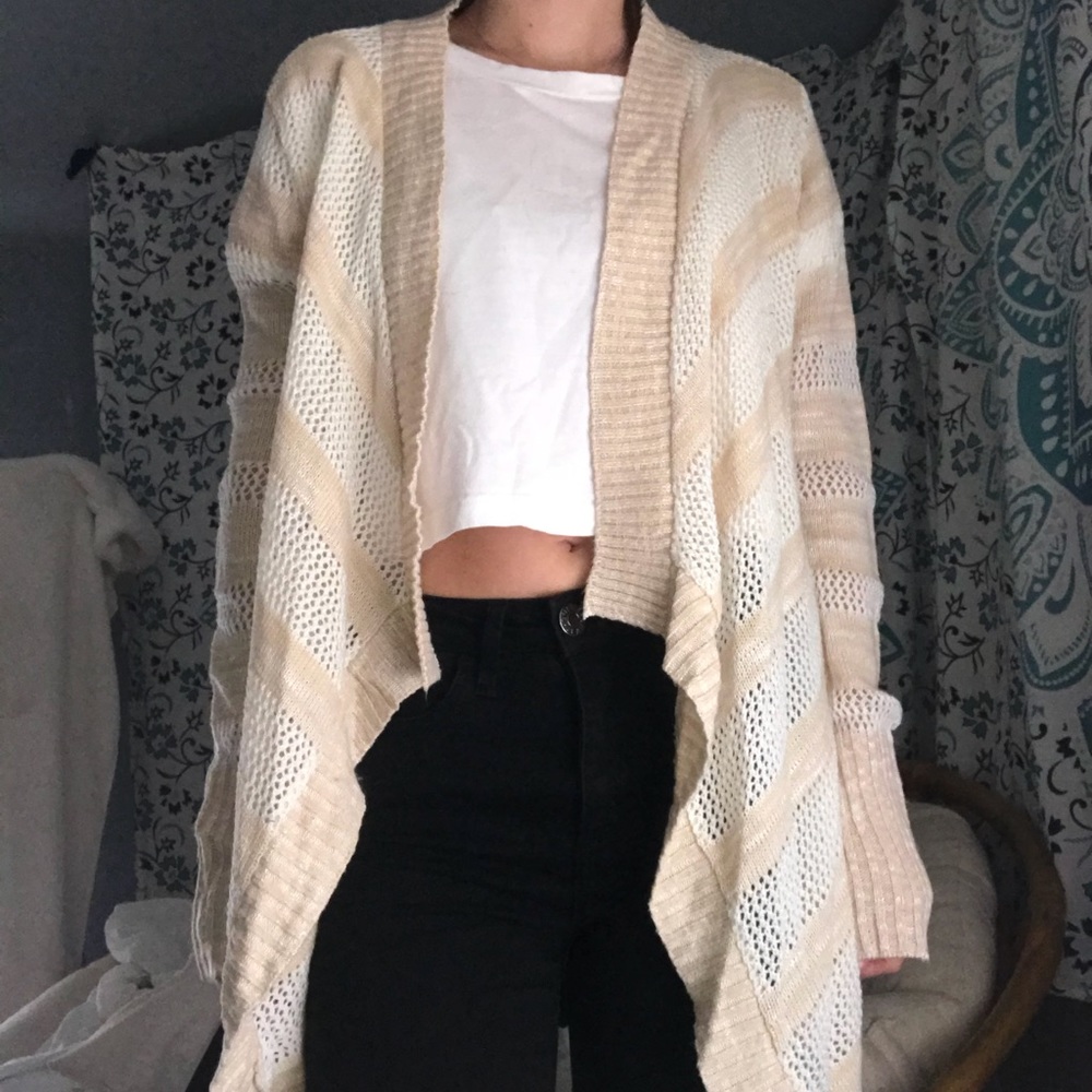 Cardigan - Picture 6 of 6